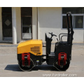 Japan Diesel Engine 2 Ton Compactor Vibratory Roller (FYL-900)